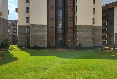 3 Bed Apartment with En Suite in Komarock - 2