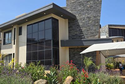 4 Bed House with En Suite at Loresho Ridge 99 - 2