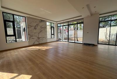 4 Bed Villa with En Suite at Lavington