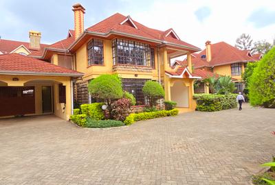 5 Bed Townhouse with En Suite at Lavington Road