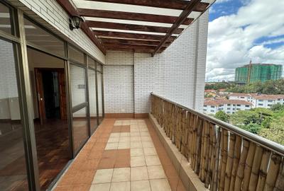 2 Bed Apartment with En Suite at Lavington