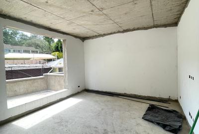 5 Bed Villa with En Suite in Lavington - 4