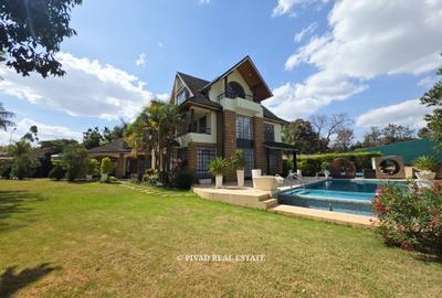 4 Bed Townhouse with Swimming Pool in Garden Estate - 2