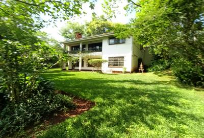 4 Bed House with En Suite in Runda