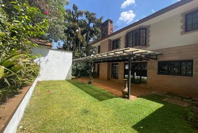 5 Bed Townhouse with En Suite in General Mathenge