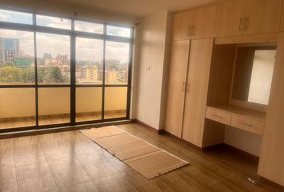 3 Bed Apartment with En Suite in Parklands