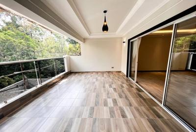 3 Bed Apartment with En Suite in Riverside
