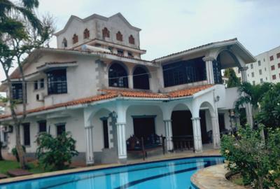 5 Bed House with En Suite in Shanzu