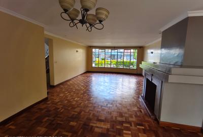 5 Bed Townhouse with En Suite at Lavington - 3