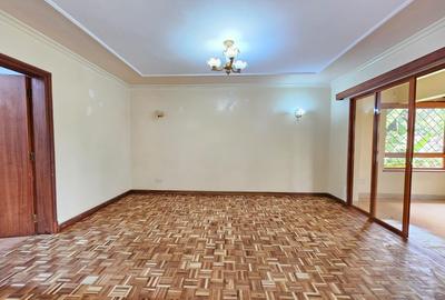 5 Bed House with En Suite in Spring Valley