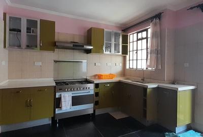 3 Bed Apartment with En Suite in Lavington