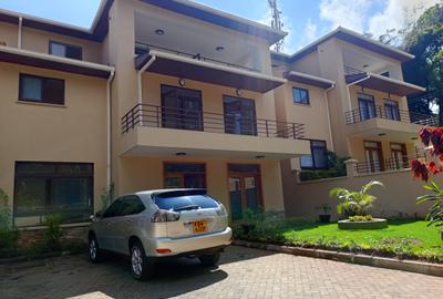 5 Bed Townhouse with En Suite in Lavington