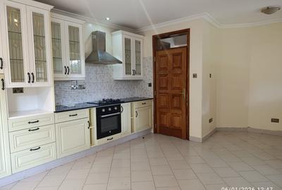 4 Bed Townhouse with En Suite at Windy Ridge - 4