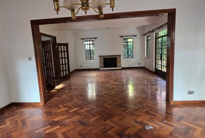 5 Bed Townhouse with En Suite at Lavington Green - 4