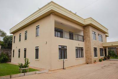 6 Bed House with En Suite at Maasai Lodge Rd - 2