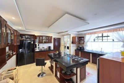 4 Bed House with En Suite in Kitisuru - 2