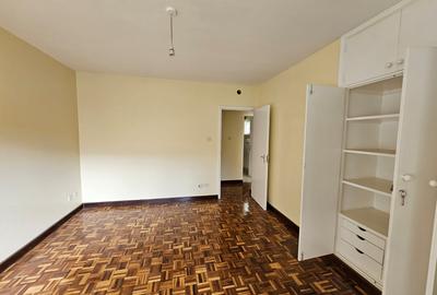4 Bed Townhouse with En Suite in Riverside