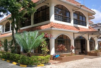 4 Bed House in Ridgeways