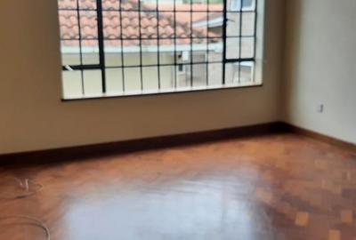 4 Bed Townhouse with En Suite in Spring Valley - 2