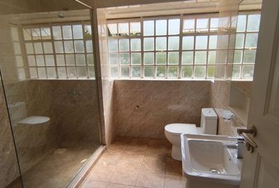 4 Bed House with En Suite in Gigiri - 3