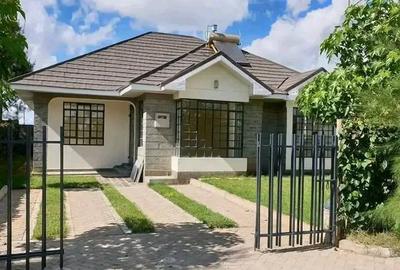 3 Bed House with En Suite at Acacia