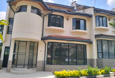 4 Bed Townhouse with En Suite in Lavington