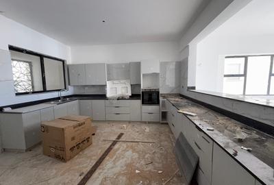 3 Bed Apartment with En Suite in General Mathenge - 3