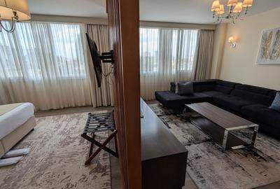 1 Bed Apartment with Gym in Kilimani - 4