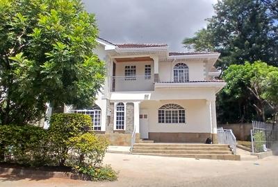 4 Bed Townhouse with En Suite at Amboseli Lane