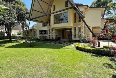 5 Bed Townhouse with En Suite in Karen