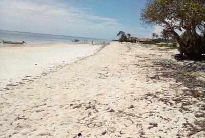 Land at Kikambala Beach