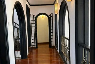 5 Bed Townhouse with En Suite in Riverside - 4