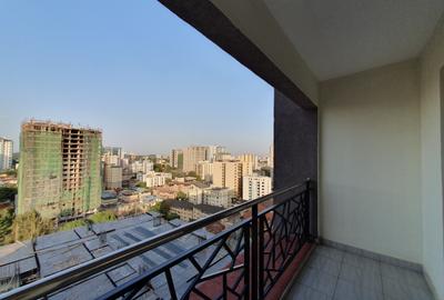 2 Bed Apartment with En Suite at 1St Parklands Avenue - 3