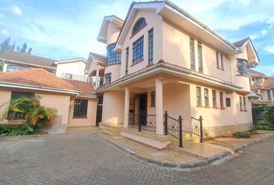 5 Bed Townhouse with En Suite at Chalbi Drive