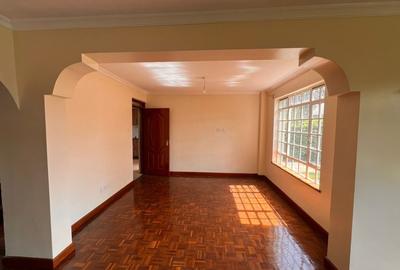 4 Bed Townhouse with En Suite in Runda - 2