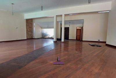 4 Bed House with En Suite at Eagle Park - 4