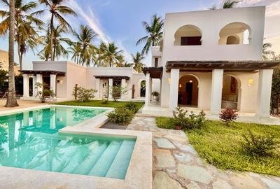 3 Bed House with En Suite at Off Turtle Bay Road - 3