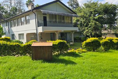 5 Bed House with En Suite at Nyari Central - 4