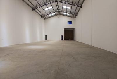 7,607 ft² Warehouse with Parking in Mlolongo - 2
