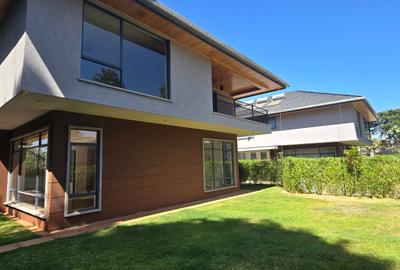 5 Bed Townhouse with En Suite at Lavington Green