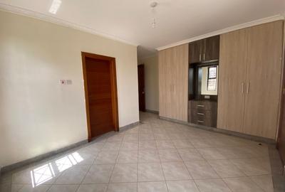 5 Bed House with En Suite in Syokimau - 3