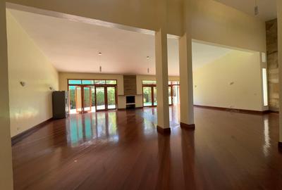 4 Bed House with En Suite in Runda - 2