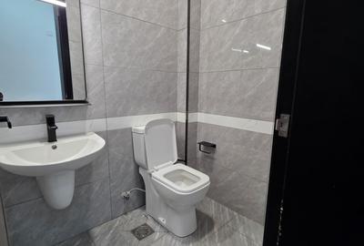 Serviced 3 Bed Apartment with En Suite in Kileleshwa