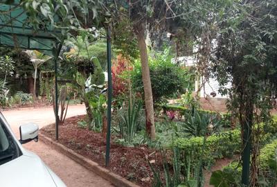 6 Bed House with En Suite at Old Runda - 4