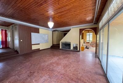 5 Bed House with En Suite in Loresho - 2