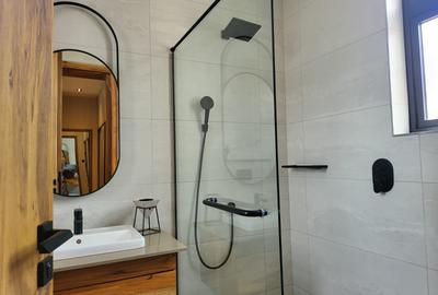 4 Bed House with En Suite in Loresho - 2