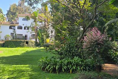 5 Bed Townhouse with En Suite in Nyari - 2