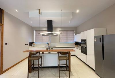 4 Bed Apartment with En Suite in Loresho - 4