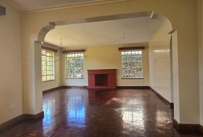 4 Bed Townhouse with En Suite in Kiambu Road