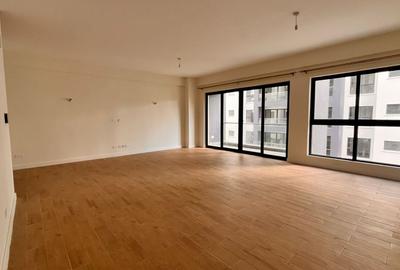 3 Bed Apartment with En Suite in Lavington